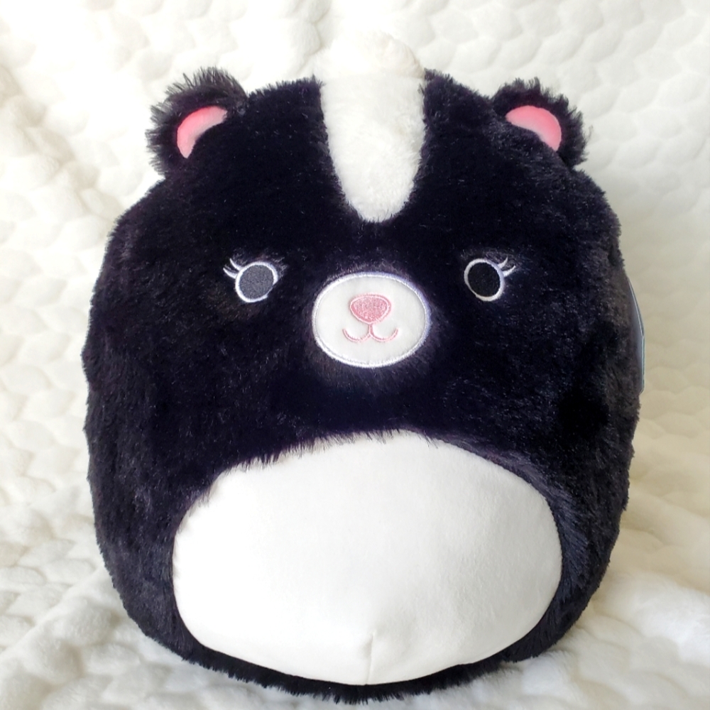 BNWT Selma the Skunk Fuzzamallow Squishmallow 12 Inch